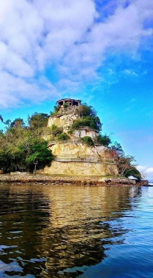 Espaço Aconchegante Na Ilha De Paquetá Сasa de vacaciones *
